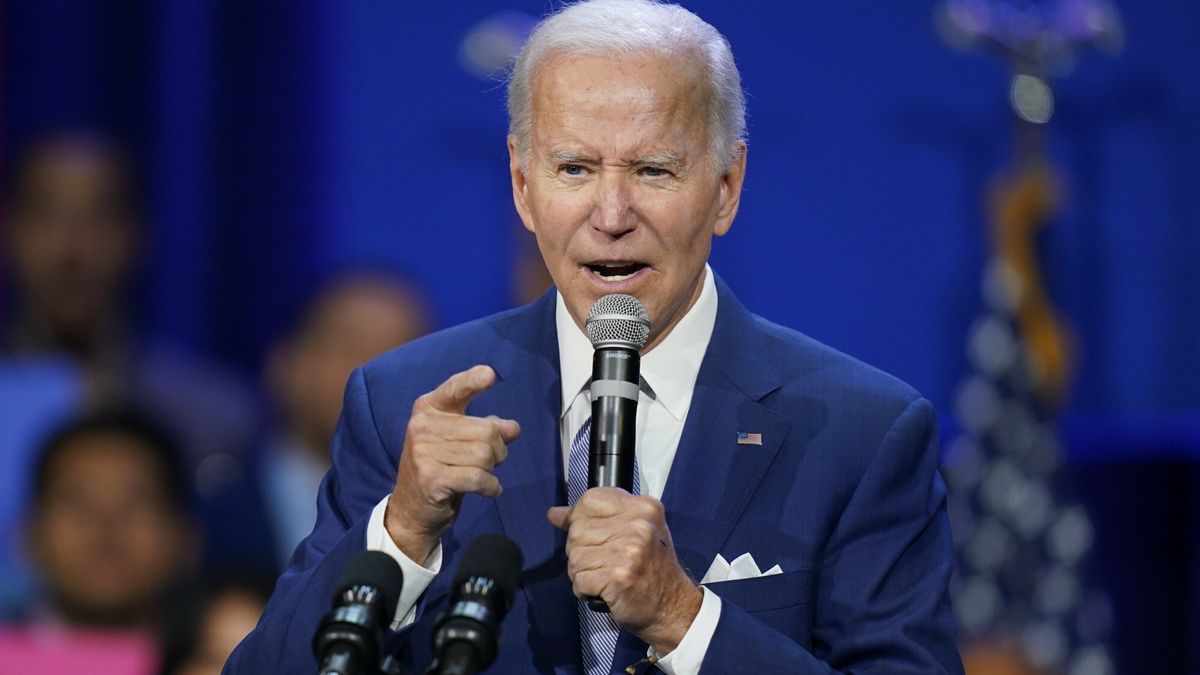 Temporary
President Joe Biden speaks about abortion access during a Democratic National Committee event, Tuesday, Oct. 18, 2022, at the Howard Theatre in Washington. (AP Photo/Patrick Semansky)
Patrick Semansky