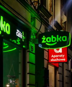 Żabka odcina się od taniego alkoholu. "To był błąd"