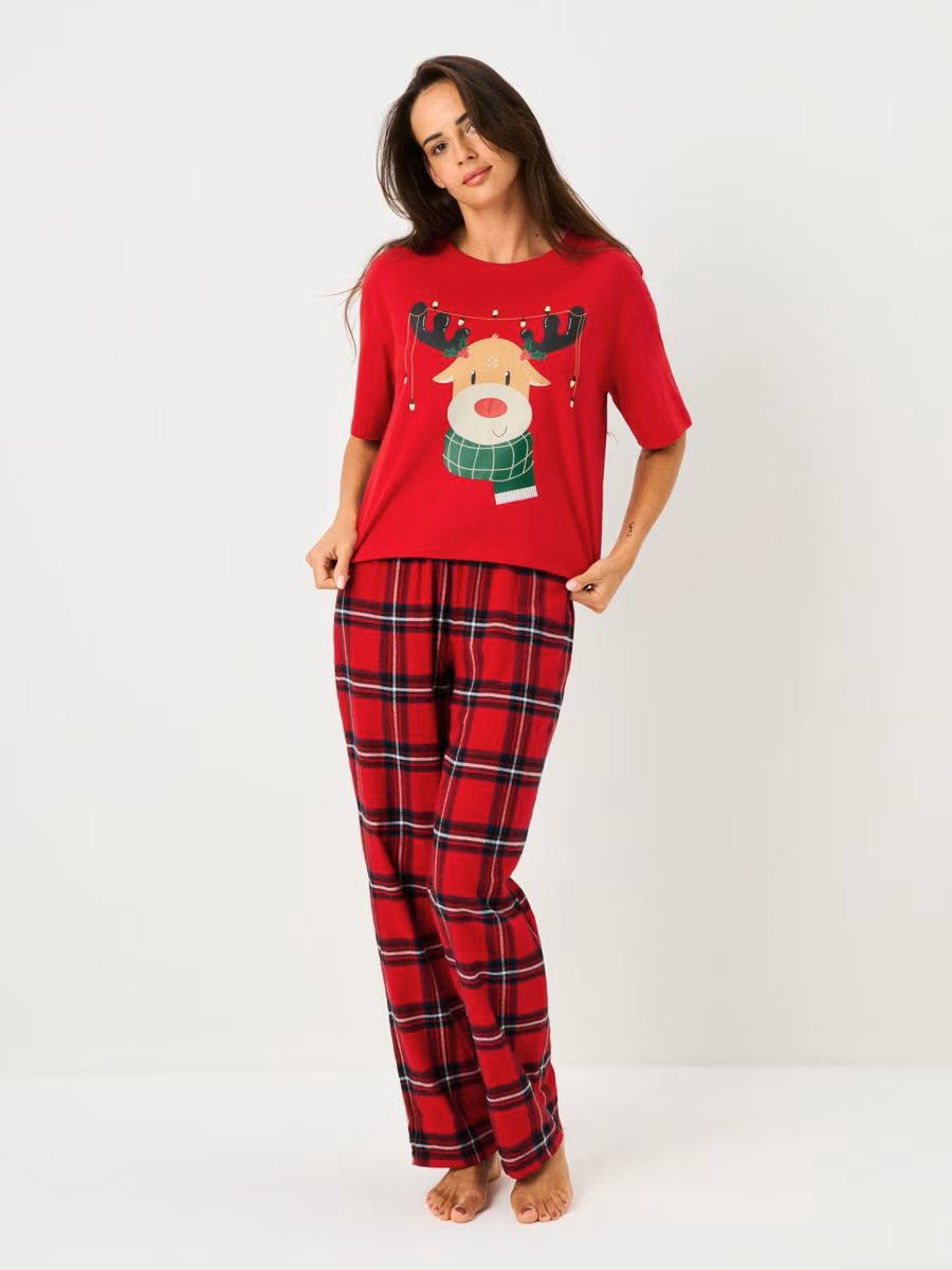 Piżama ze świątecznym motywem