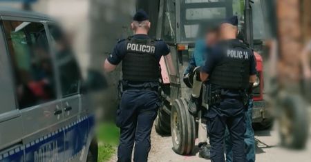 Zostali wezwani do sąsiedzkiej kłótni. "Tu nie macie przejazdu"