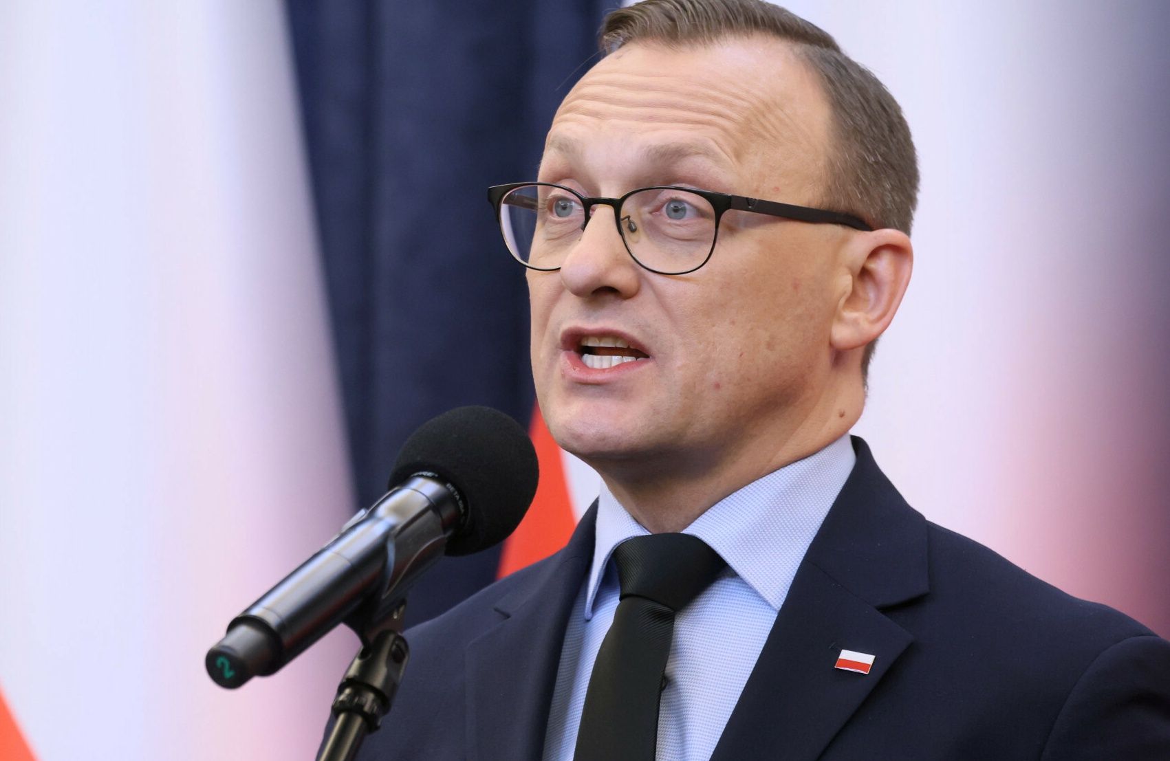 Rzecznik prezydenta kontra Tusk: Czy rząd ukrywa pełną wypowiedź o zbrojeniach?