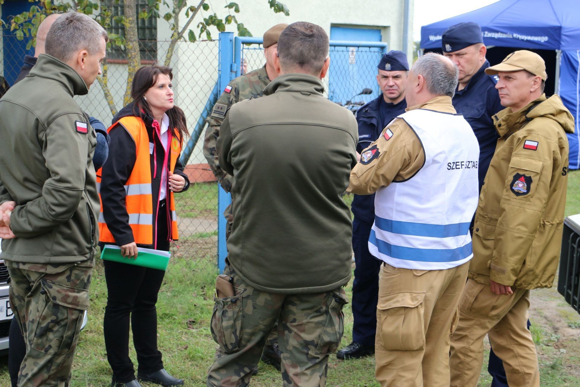 Służby ratunkowe podczas ćwiczeń przeciwpowodziowych &#34;Wysoka Fala 25&#34; w Ciechocinku