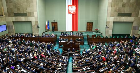 Sejm zajął się wynagrodzeniami lekarzy. Resort nie wiedział, ile zarabiają
