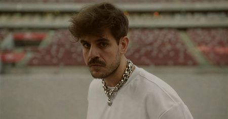 Taco Hemingway musi usunąć nazwę leku z piosenki. Wytwórnia grzmi: "Naruszenie wolności słowa"