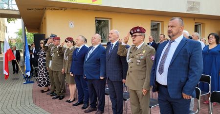 Macierewicz był w szkole. Mówił o "mordzie". Dyrektor wskazuje winnych