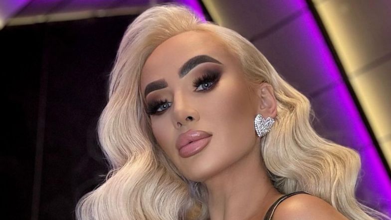 Izabela Macudzińska pręży się w falbaniastym bikini