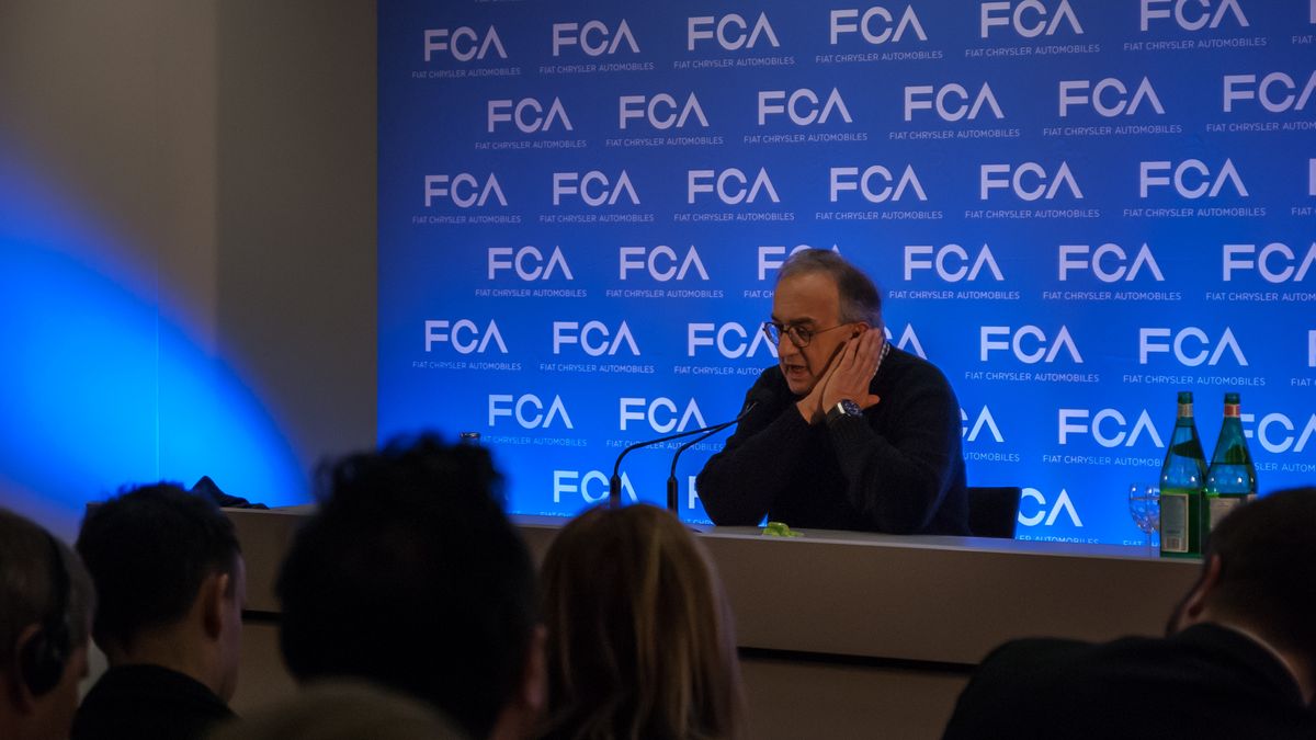 Chcieliśmy się dowiedzieć czegoś o Ferrari. Sergio był jednak nieugięty.