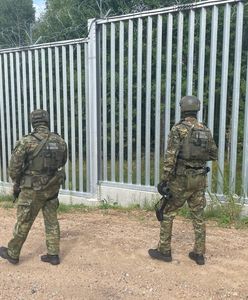 Incydent na granicy. Żołnierz miał "potknąć się" i oddać strzał