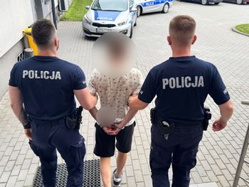 Wejherowo: Chciał wykorzystać spotkanego na ulicy chłopca. Policjanci znaleźli przy nim nóż i narkotyki