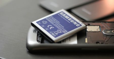 Czy producenci zajmą się w końcu bateriami? Samsung obiecuje poprawę w 2012 r.