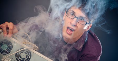 Upały za oknem? Sprawdź, jakie temperatury są bezpieczne dla komputera