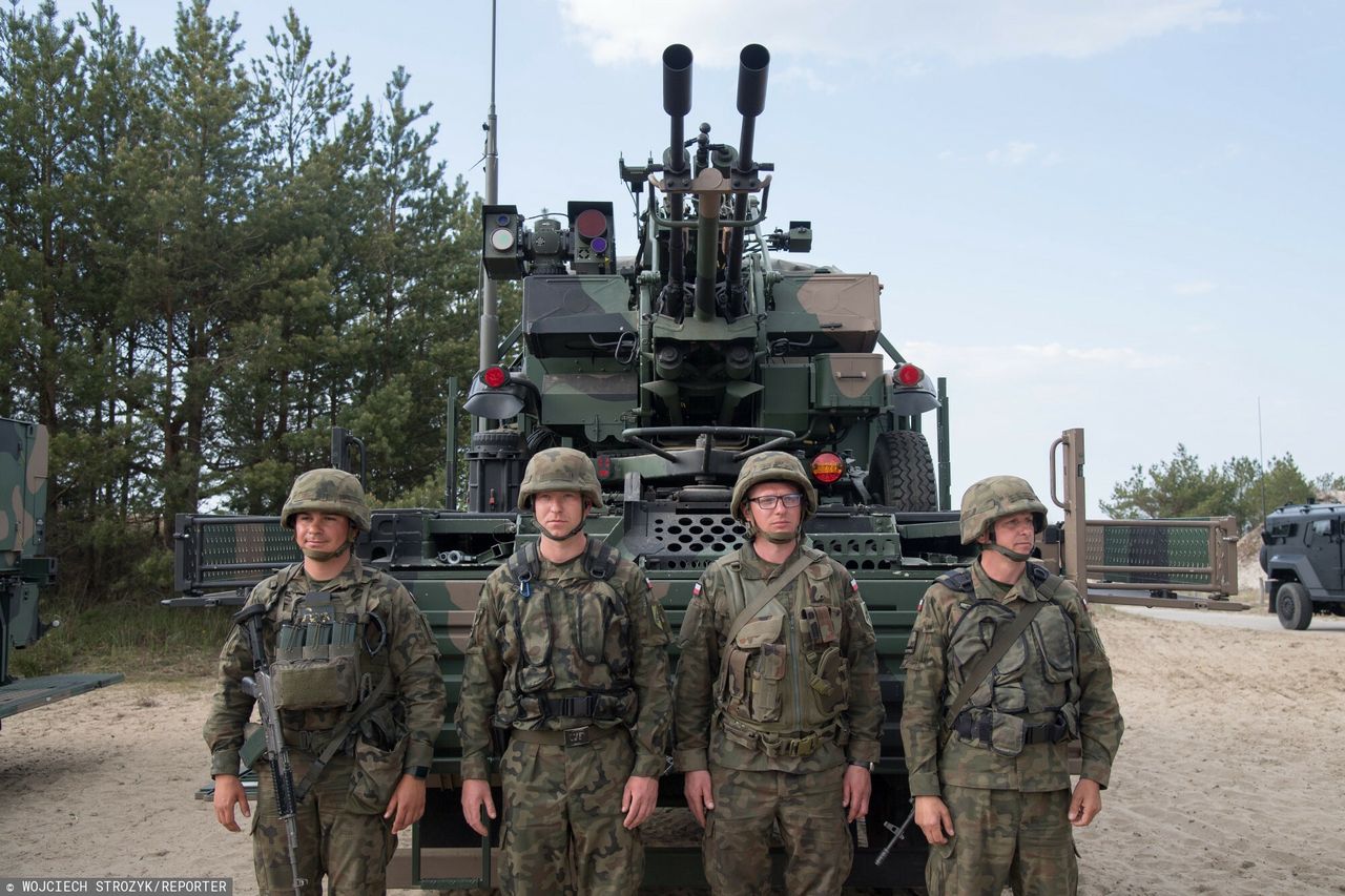 Ćwiczenia Anakonda 23. Żołnierze i zestaw przeciwlotniczy  