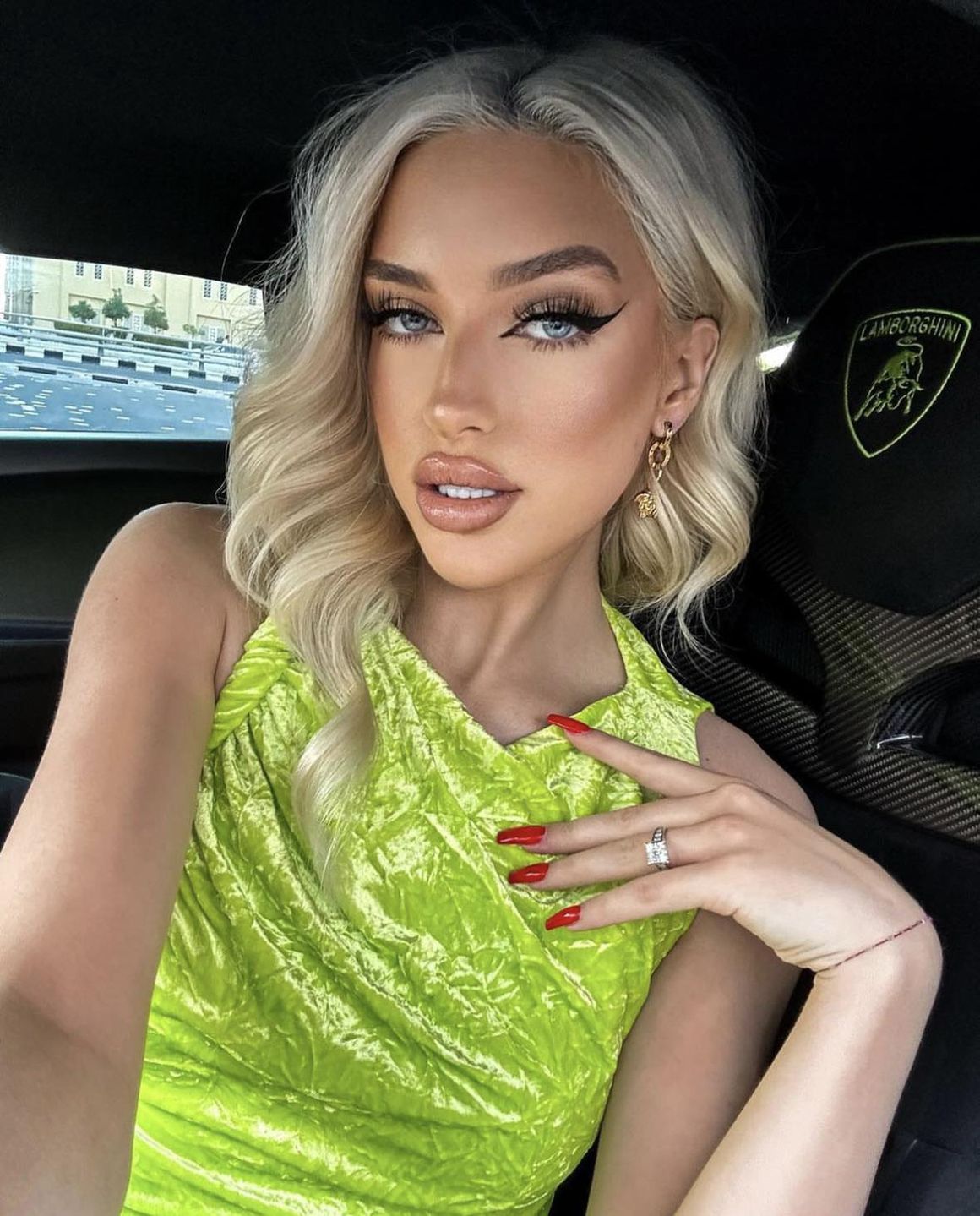 Caroline Derpienski pomstuje na idoli młodzieży. Uderzyła w Fagatę