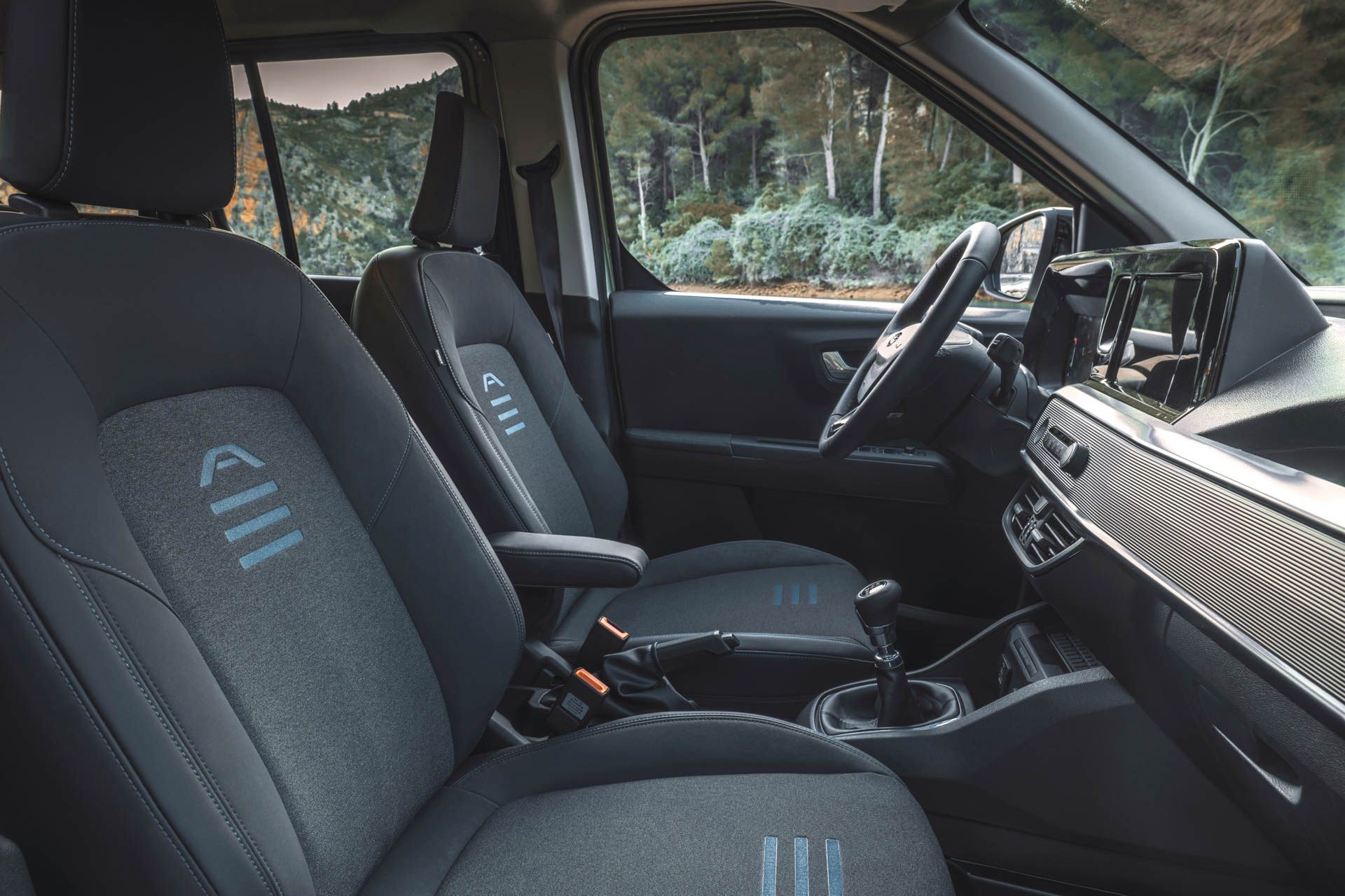 Ford E-Tourneo Courier