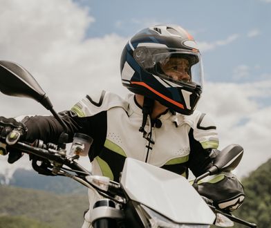 Co to jest pinlock do kasku motocyklowego i jak go zamontować