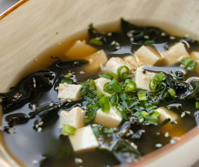 Zupa miso – co to jest i jak ją samodzielnie przyrządzić?