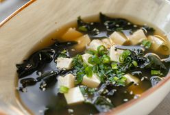 Zupa miso – co to jest i jak ją samodzielnie przyrządzić?