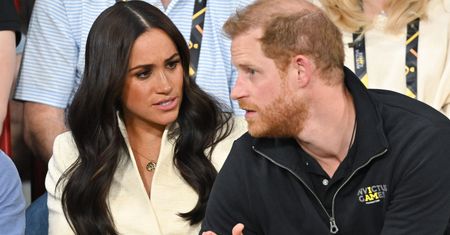 Meghan Markle wymigała się z koronacji Karola III. "Nie jest mile widziana"