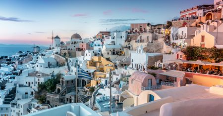 Santorini w objęciach wstrząsów – co czeka wyspę?