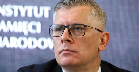 Cenckiewicz skarży się do ministra. Pisze o prowokacji i upokorzeniu