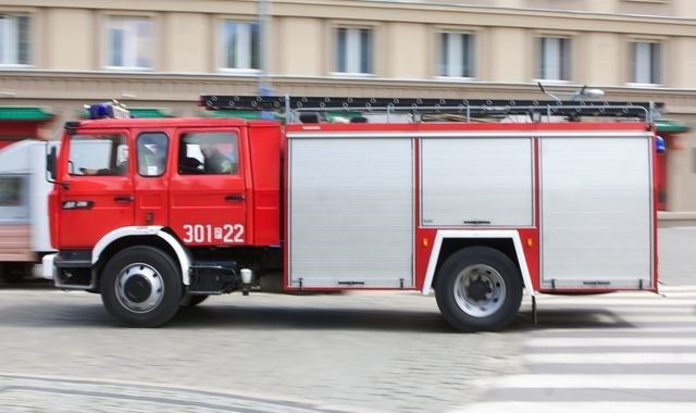 Pożar na dziewiątym piętrze bloku przy Rzymowskiego