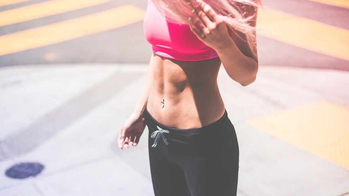 Trening anaerobowy to krótkotrwały i bardzo intensywny wysiłek fizyczny charakteryzujący się przemianami energetycznymi, które zachodzą w organizmie bez użycia tlenu.