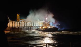 U wybrzeży Szwecji płonie statek z drewnem. Jest na nim 600 ton ropy