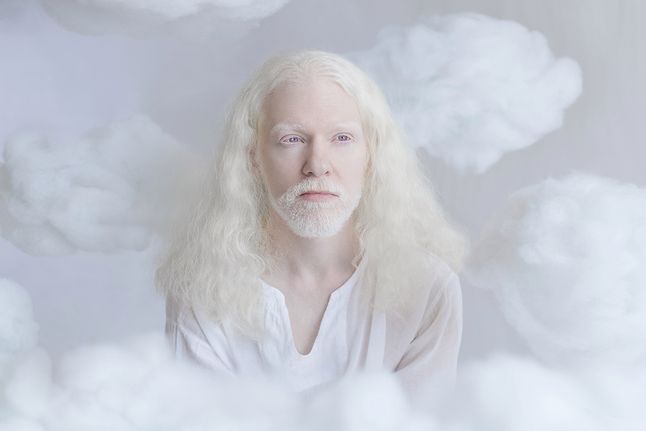 Piękno osób z albinizmem jest, według artystki, czyste i niesamowite. Dzięki specyficznej urodzie swoich modeli mogła ona stworzyć baśniowe portrety rodem z powieści fantastycznych oraz wyrazić się twórczo. Realizacja serii była dla Julii niesamowitym doświadczeniem, ponieważ mogła zrobić niesamowite zdjęcia bez potrzeby korzystania z Photoshopa.