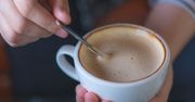 Każdego dnia wsyp do kawy i pij. Jelita oczyszczą się i będą chodzić jak w zegarku
