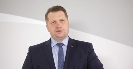 Są szczegóły nowego przedmiotu szkolnego według pomysłu Czarnka. Eksperci niezgodni, co do kształtu HiT