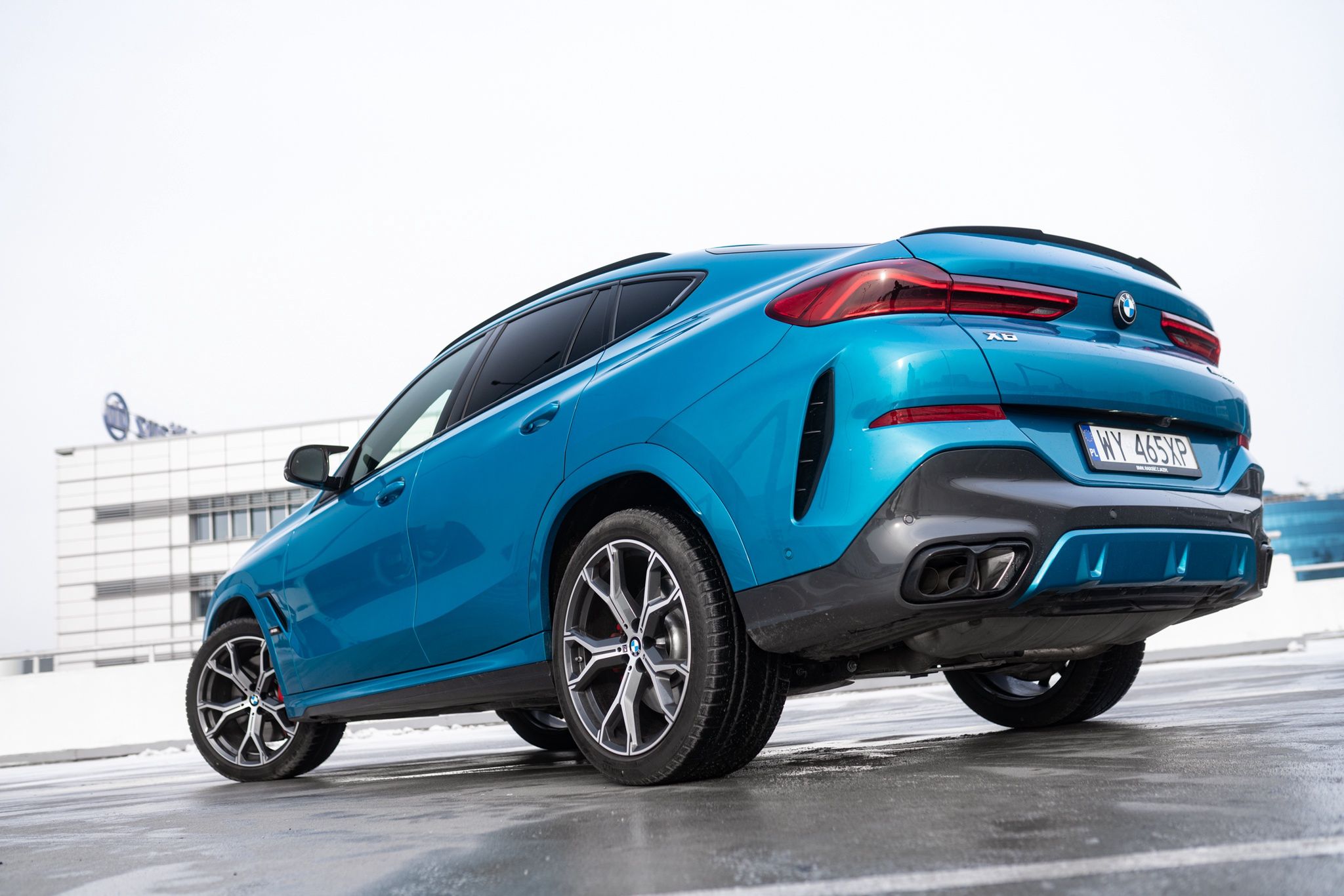 BMW X6 M60i