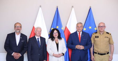 Nowe wozy strażackie trafią do OSP w kujawsko-pomorskim. Te jednostki otrzymają samochody