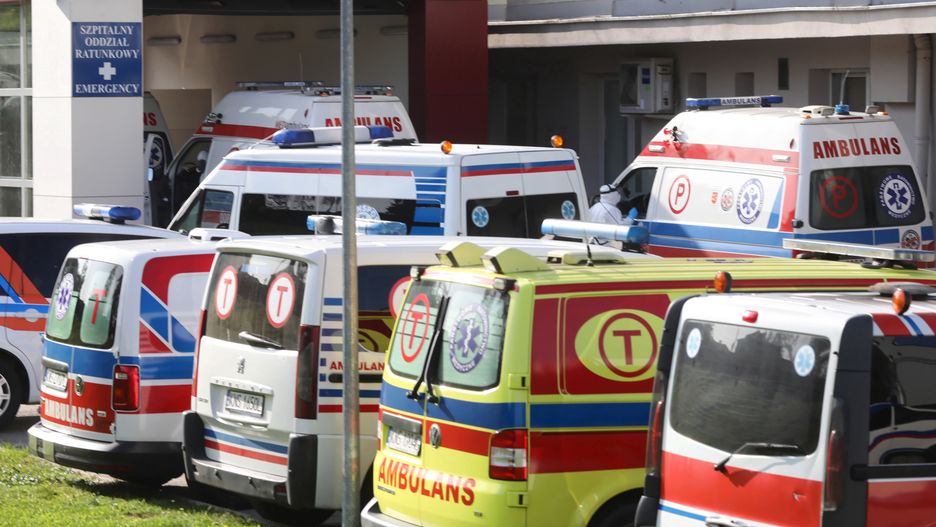 Koronawirus w Polsce. Tragiczna sytuacja w Legnicy. Zmarła 22-latka chora na COVID-19