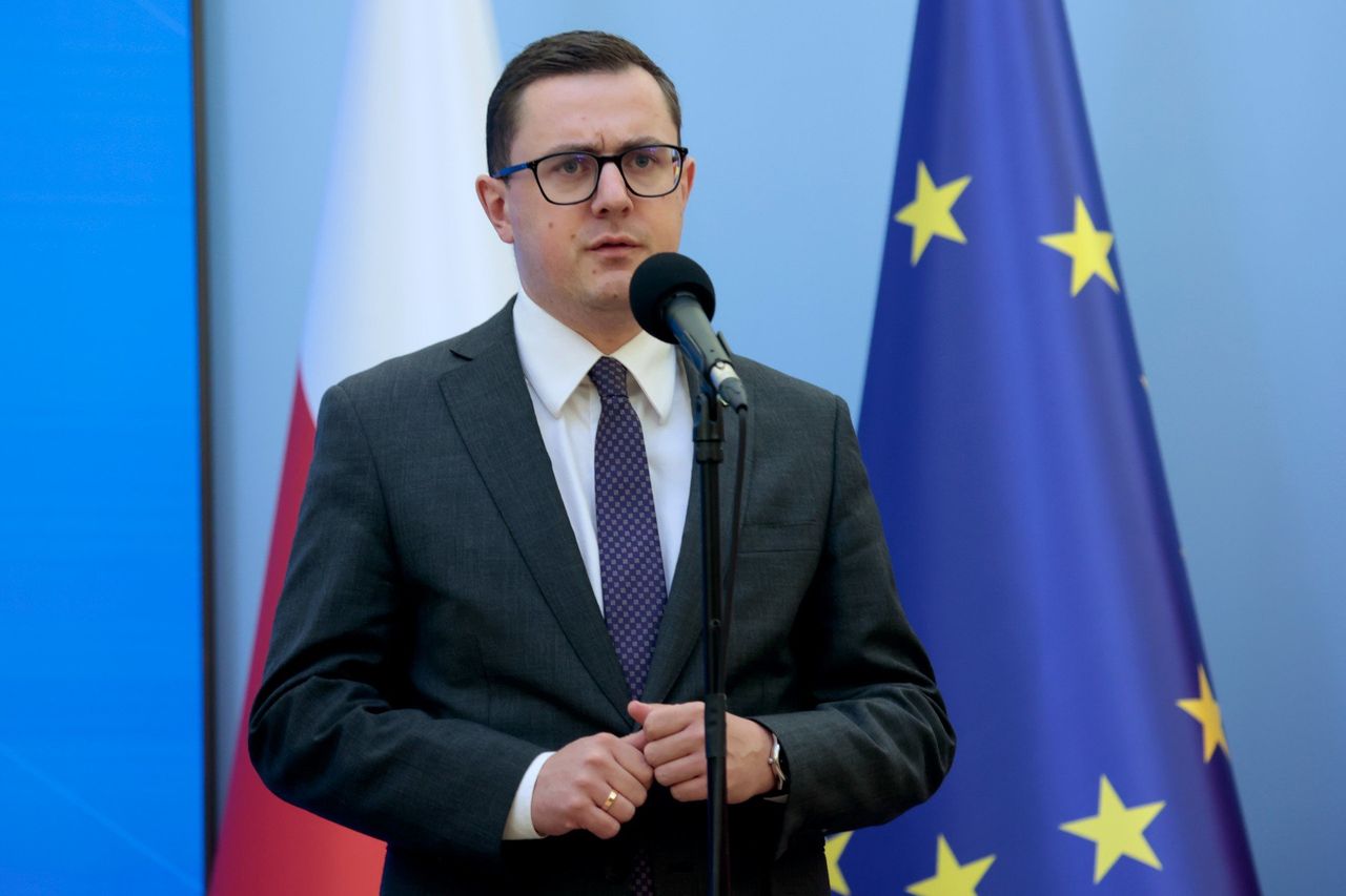 Rząd przyspiesza prace nad ustawą sieciową. Projekt ma trafić do Rady Ministrów jeszcze we wrześniu