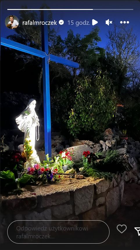 Rafał Mroczek udał się z ukochaną na religijną wyprawę