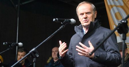 Fala komentarzy po słowach Tuska. Chodzi o cytat z Miłosza