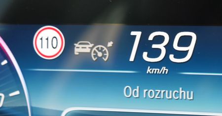 Jestem piratem drogowym, czy auto się myli? Po 10 minutach, chcę wysiąść