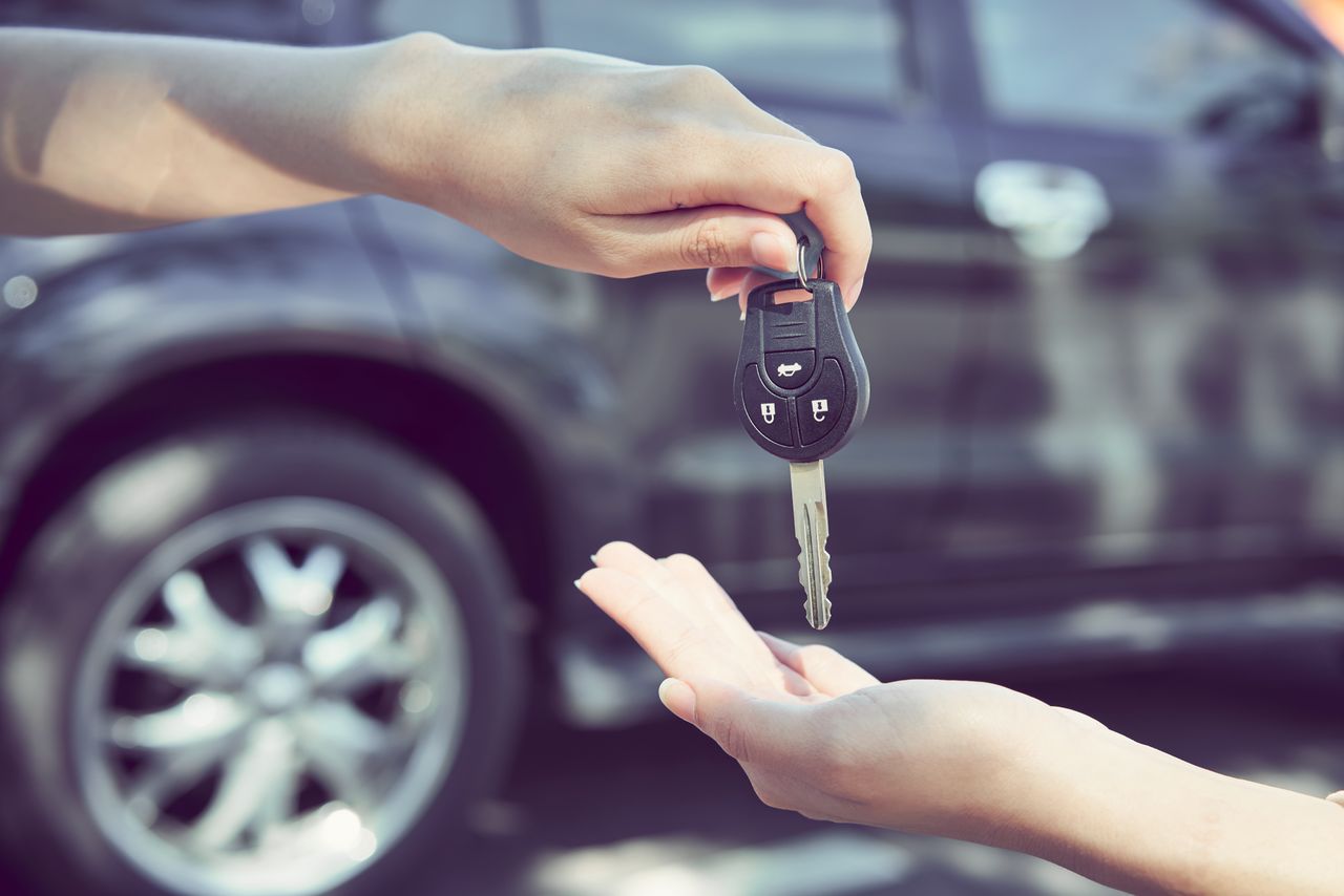 Kupno samochodu używanego. Jak uniknąć pułapek i wybrać dobre auto?