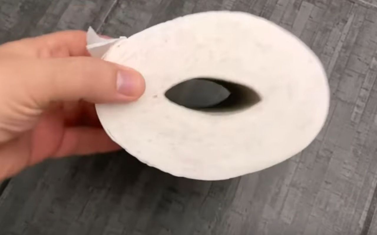 Zgnieć rolkę papieru toaletowego. Jeszcze nikt nie pożałował