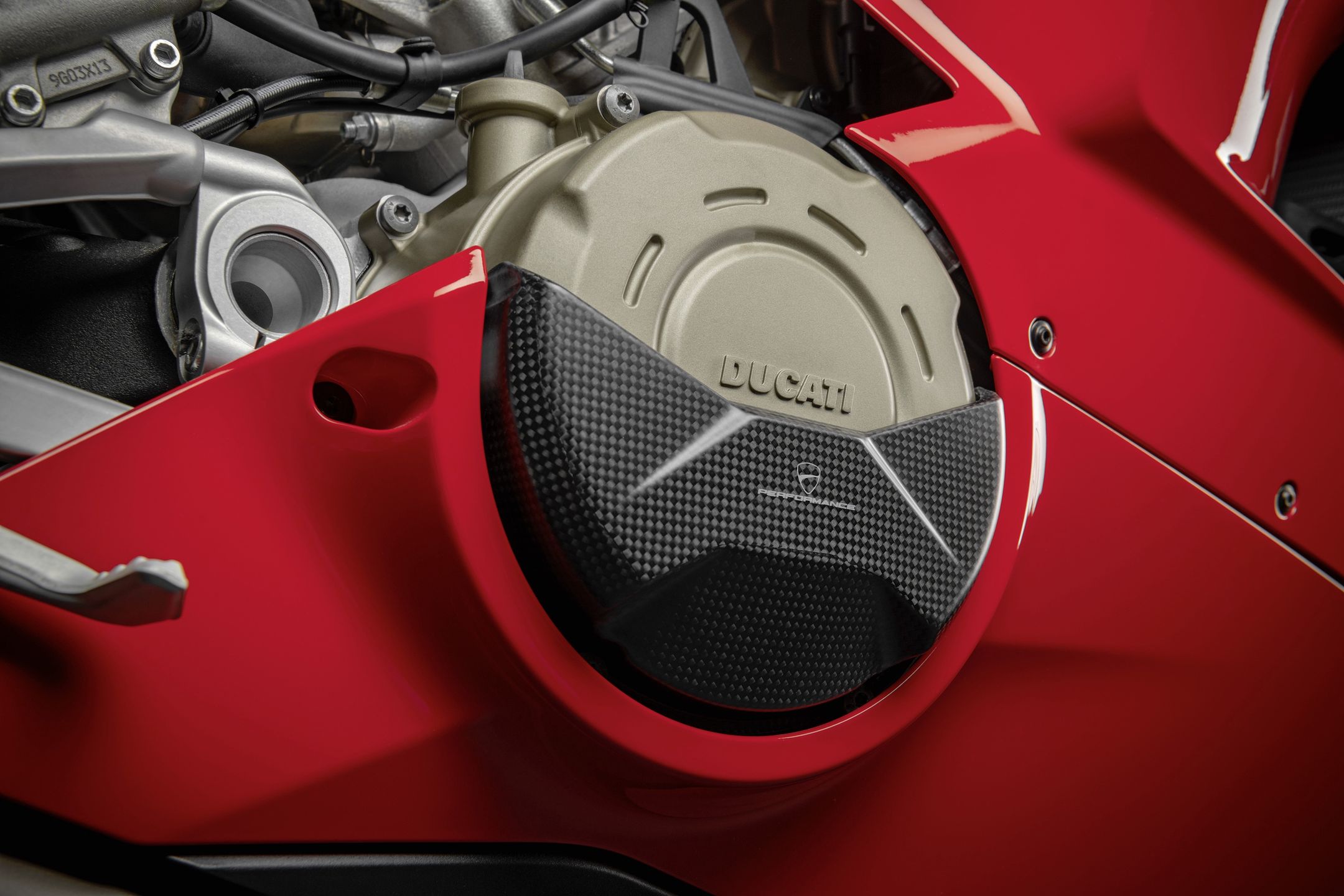 Ducati Panigale V4 S z wyścigowymi dodatkami