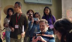 PKO BP: wakacyjny luz reklamuje Konto za Zero z kartą wielowalutową i aplikacją IKO (wideo)