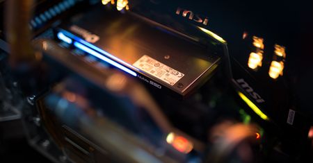 Ceny SSD wciąż spadają. SATA i PCIe już prawie zrównały się