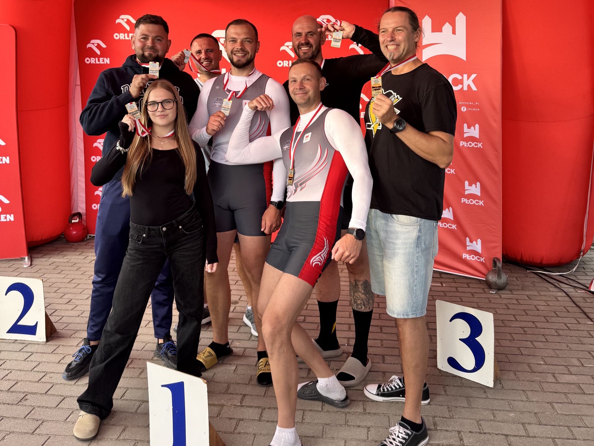 Sprinty wioślarskie na Wiśle w Płocku 