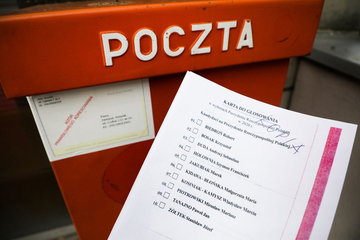 Wybory 2020. Poczta Polska dostała dane PESEL. Europejskie instytucje reagują
