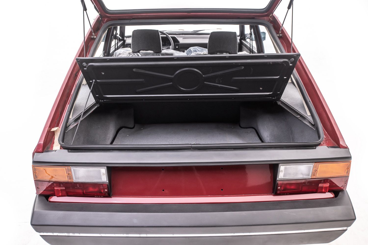 FSO Polonez z 1989 roku wystawiony na aukcję