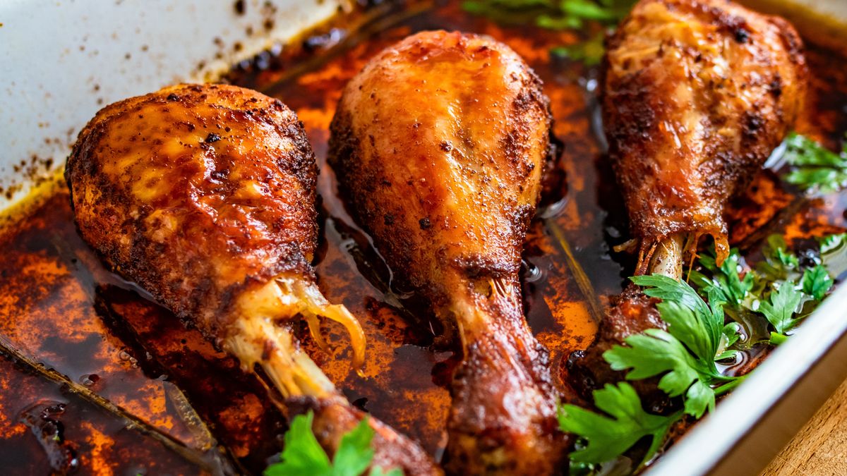 Jak uzyskać idealnie soczyste pałki z kurczaka?