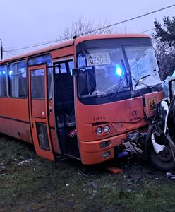 Wypadek autobusu szkolnego na Mazowszu. Śmigłowiec LPR na miejscu