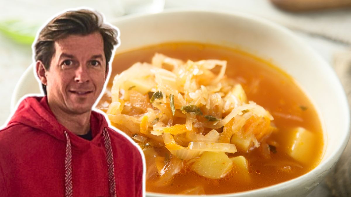 Karol Okrasa wrzuca do kapuśniaku azjatycki klasyk