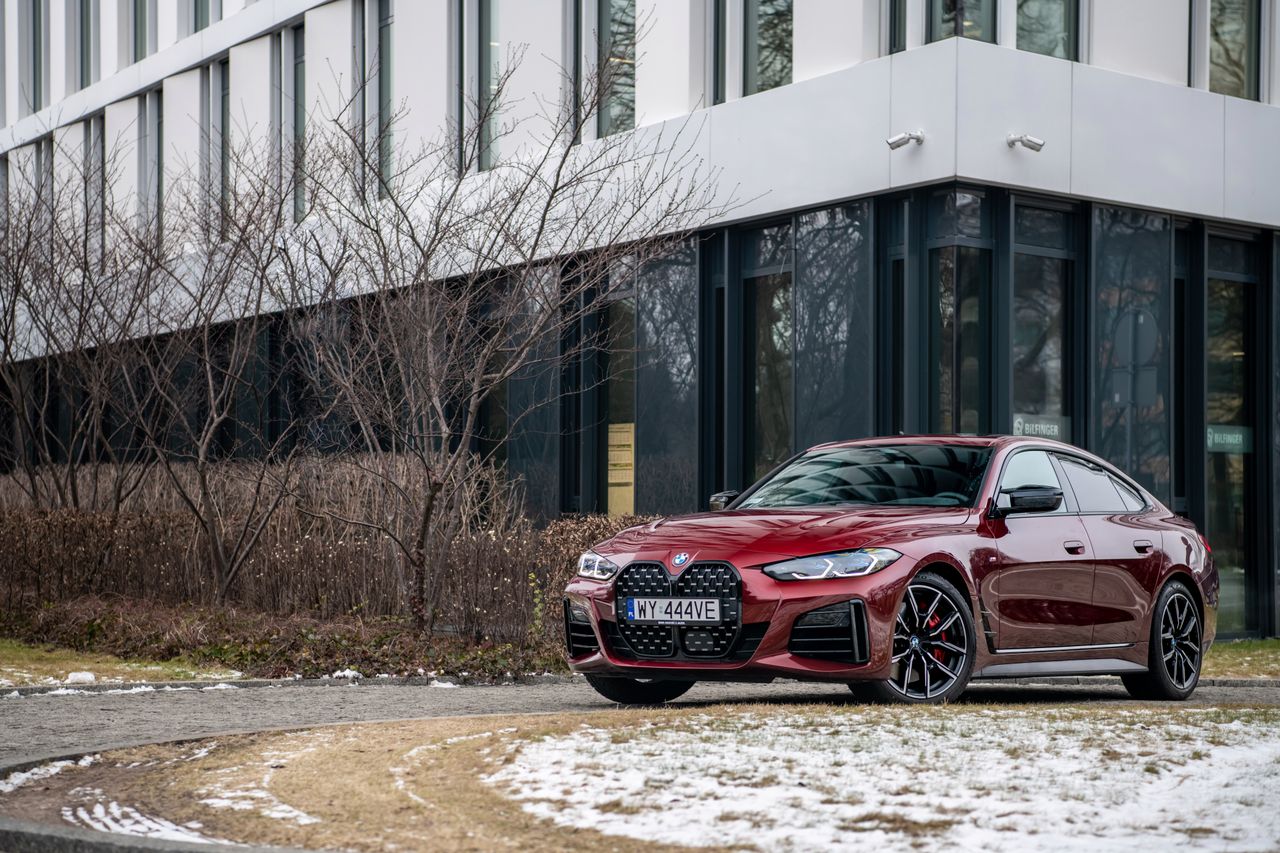 Test: BMW M440i xDrive Gran Coupe - od "trójki" różni go coś więcej niż tylko nadwozie