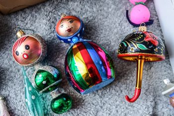 Bombki PRL to rarytas dla kolekcjonerów. Takie stare ozdoby choinkowe są teraz poszukiwane